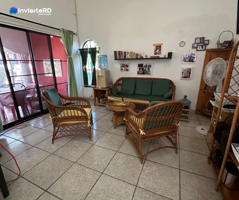 Casa amueblada en venta en Boca Chica