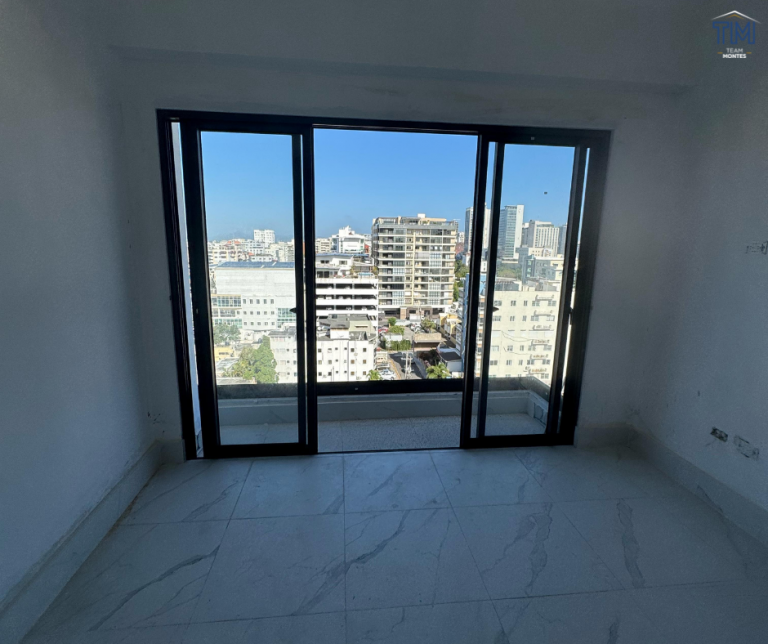 Torre de Apartamentos en Evaristo Morales