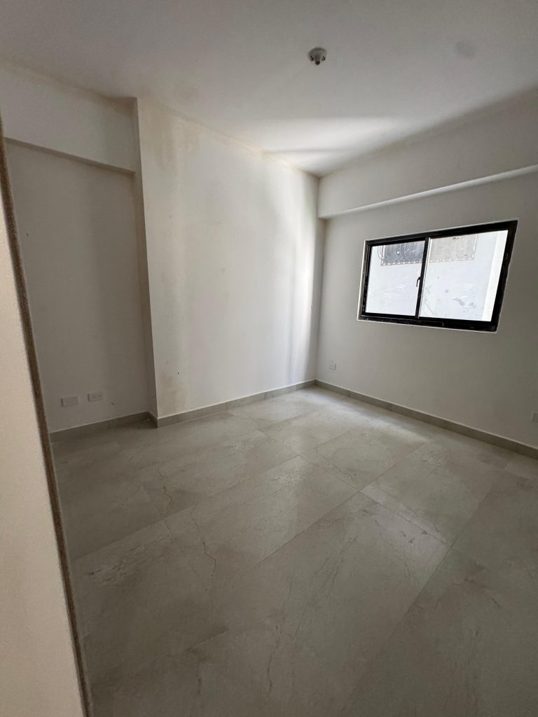 Apartamento en venta en Evaristo Morales – 2 habitaciones