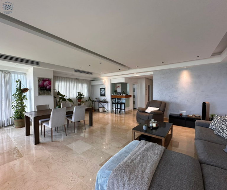 Apartamento en venta en la Avenida Anacaona