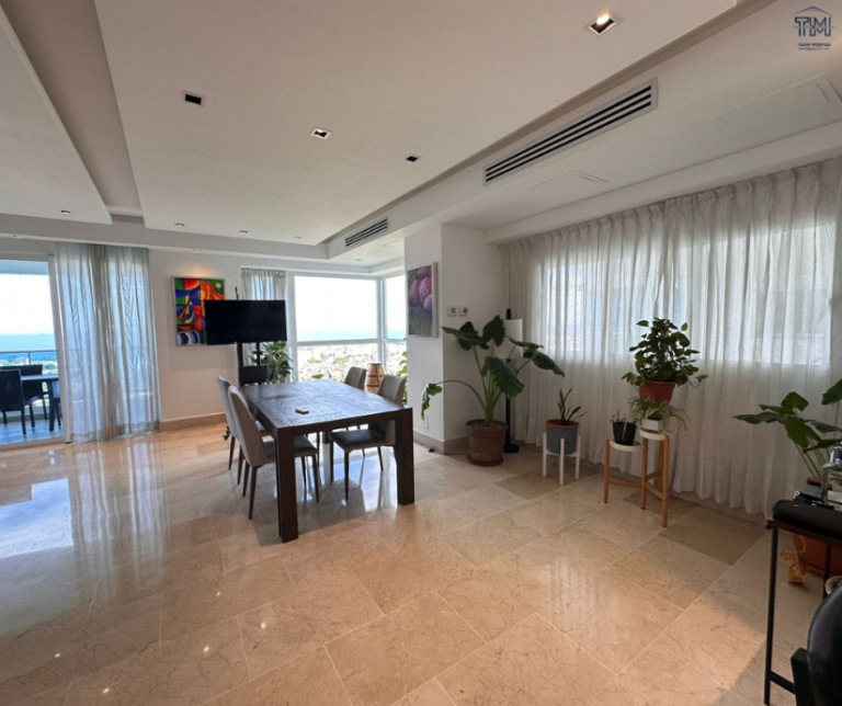 Apartamento en venta en la Avenida Anacaona