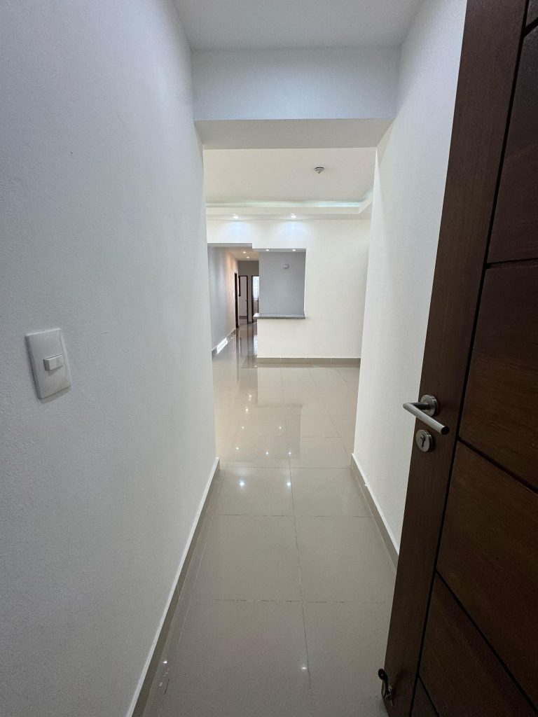 Apartamento de 3 habitaciones en venta en Evaristo Morales