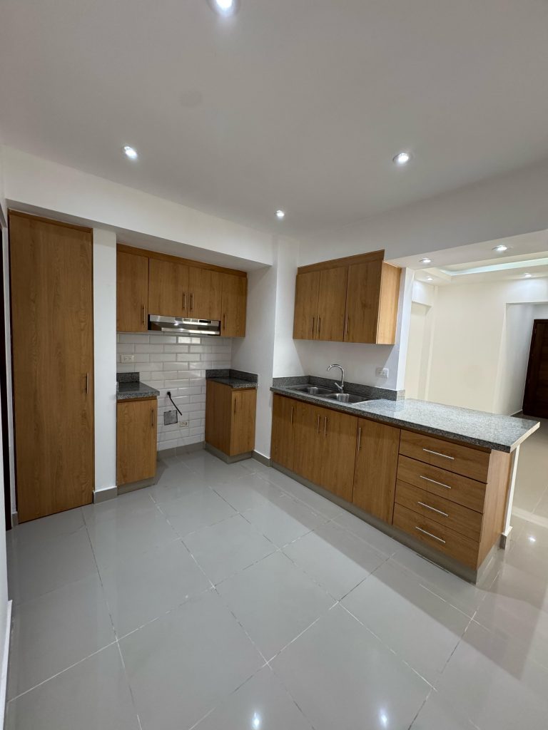 Apartamento de 3 habitaciones en venta en Evaristo Morales