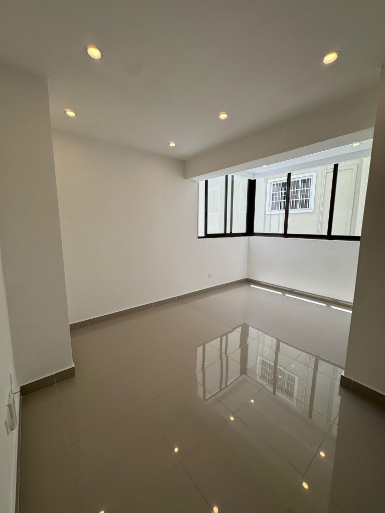 Apartamento de 3 habitaciones en venta en Evaristo Morales