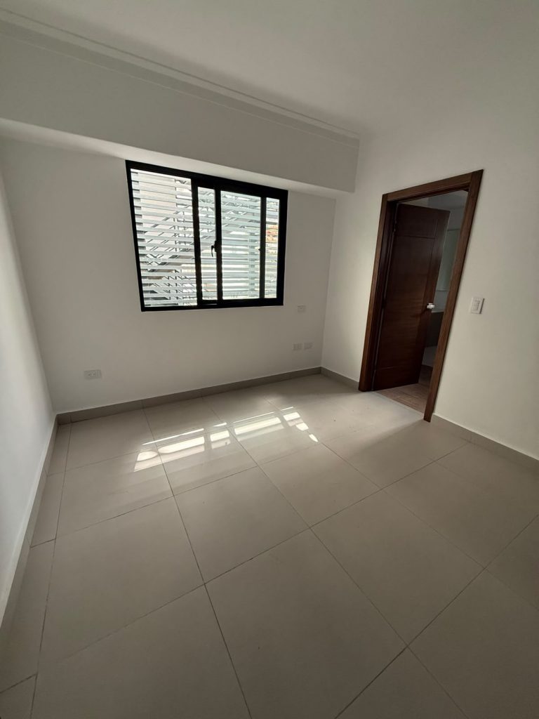 Apto en venta Evaristo Morales